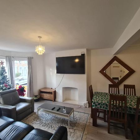 3-Bed House In London Self-Contained In Ladywell Villa Eksteriør billede