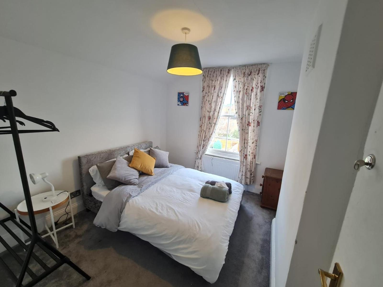 3-Bed House In London Self-Contained In Ladywell Villa Eksteriør billede